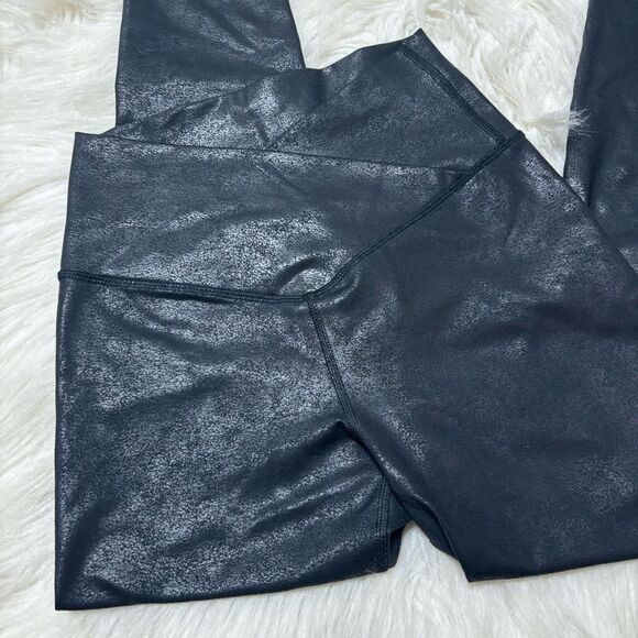 Offline by Aerie Faux Leather Leggings size Small - Picture 4 of 8